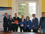 Powiat Lęborski dofinansuje zakup pojazdów dla czterech jednostek OSP