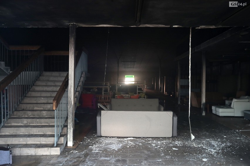 Pożar sklepu meblowego Platan w Szczecinie. Płonęła hala przy ul. Jagiellońskiej - 11.08.2020