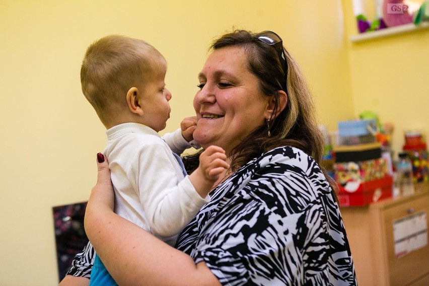 Jedyny taki chłopiec w Polsce mieszka w Szczecinie. Potrzebuje naszej pomocy