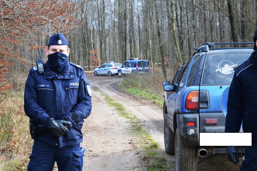 Spalony samochód, a w nim zwłoki. Tragedia w Mikorowie koło...