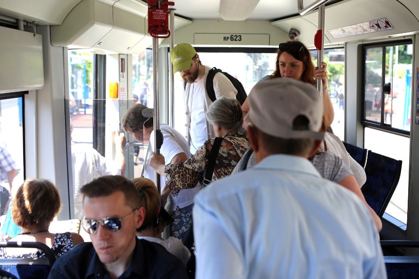 Kraków kupuje zbyt krótkie tramwaje? Jest list otwarty do MPK i odpowiedź spółki