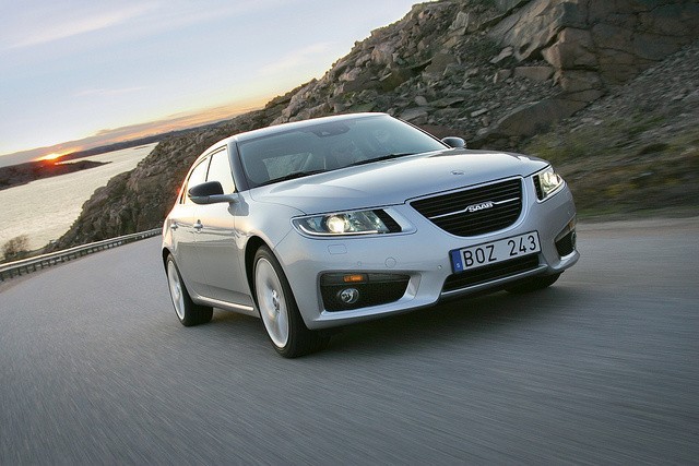 Nowy Saab 9-5.