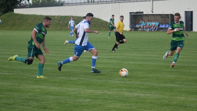 W meczu Tymex Ligi Okręgowej, Szydłowianka Szydłowiec pokonała Centrum Radom 2:0. Gole dla podopiecznych trenera Marcina Kośmickiego strzelali, Dawid Glibowski i Kacper Rak. ZOBACZ ZDJĘCIA Z MECZU>>>