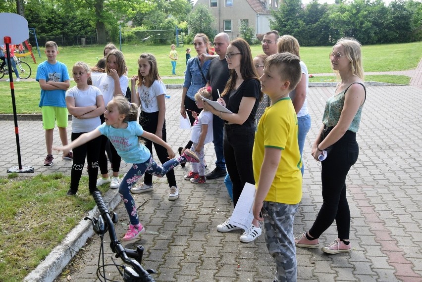 Gmina Chociwel. Rodzinna aktywność i wspólny relaks na festynie w Karkowie z okazji Dnia Dziecka 