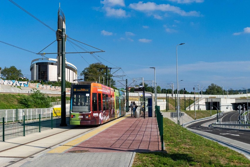 W ramach Trasy Łagiewnickiej powstała linia tramwajowa z...