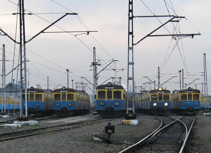 Jednostki EN57 zdominowały ruch pociągów osobowych na Śląsku...