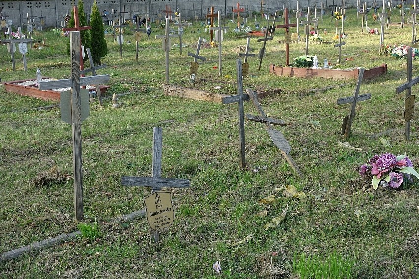 Najsmutniejszy cmentarz Łodzi robi przygnębiające wrażenie..
