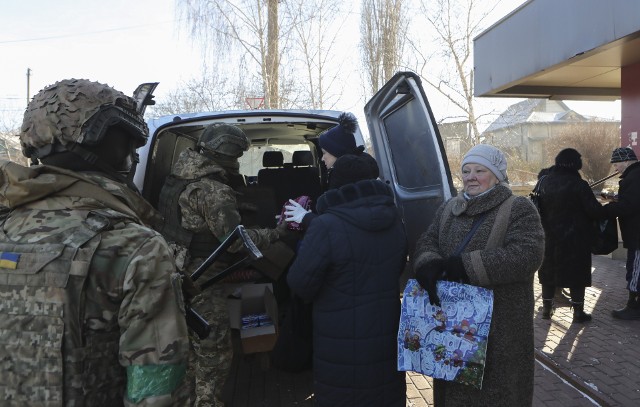 Rannych zostało dwoje wolontariuszy z Polski, którzy dostarczali pomoc humanitarną w pobliżu linii frontu (zdjęcie ilustracyjne)