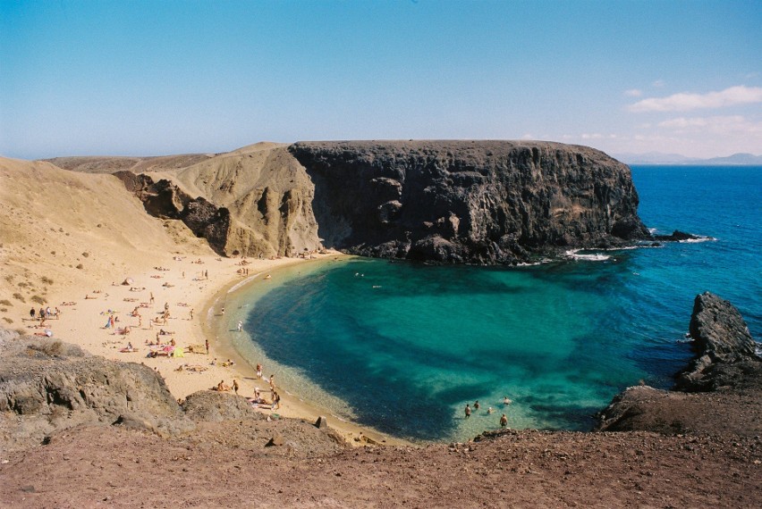 Na południowym wybrzeżu Lanzarote leży najpiękniejsza plaża...