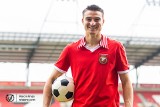 Widzewski ulubieniec Zbigniewa Bońka zachęca do kupna koszulki retro. Jaka cena koszulki?