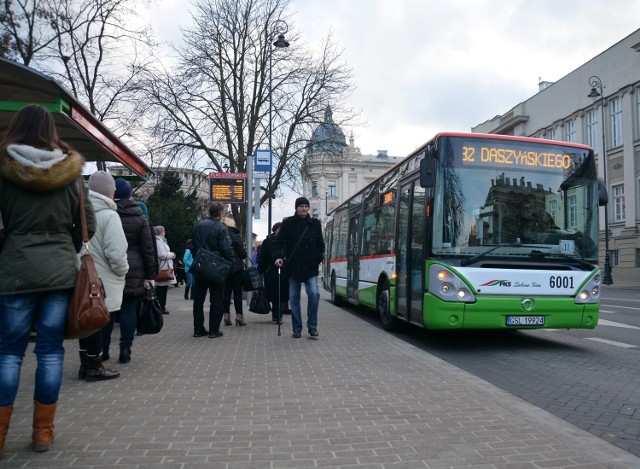 Budowa pętli typu "Parkuj i Jedź" ma przekonać ludzi do zostawiania prywatnych aut na peryferiach Lublina i przesiadania się do taboru miejskiej komunikacji, by dojechać do centrum.