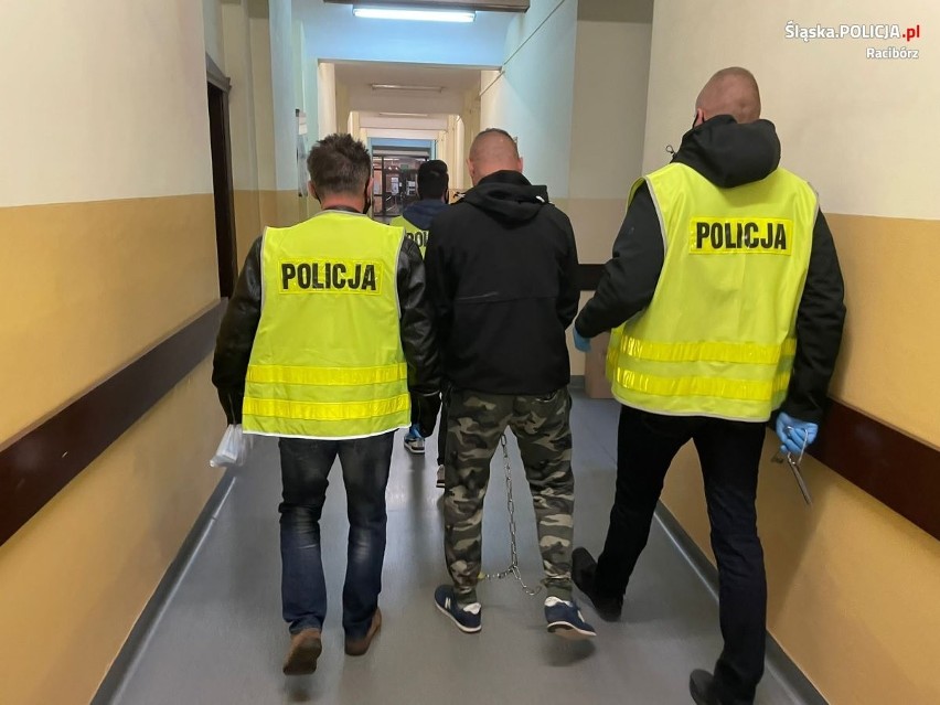 Policjanci zatrzymali dwóch mężczyzn podejrzanych o zabicie...