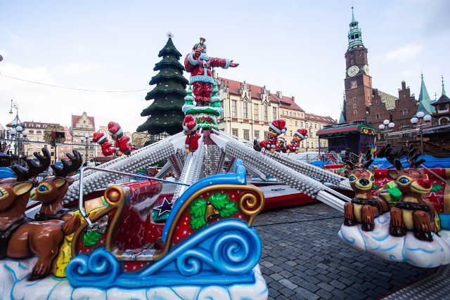 Jarmark bożonarodzeniowy na wrocławskim Rynku i w jego okolicy 18.11.2021