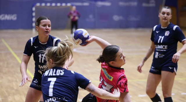Kolejna wygrana Suzuki Korony Handball Kielce. Kielczanki okazały się lepsze od  zespołu SPR Sośnica Gliwice.