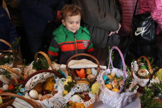 Święcenie pokarmów w Opolu.