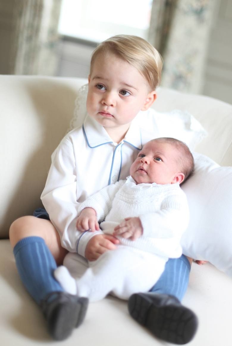 Księżna Kate urodziła syna 23.04.2018 ROYAL BABY waży ponad 3 kg ZDJĘCIA, WIDEO [TWITTER, FACEBOOK, YOUTUBE]