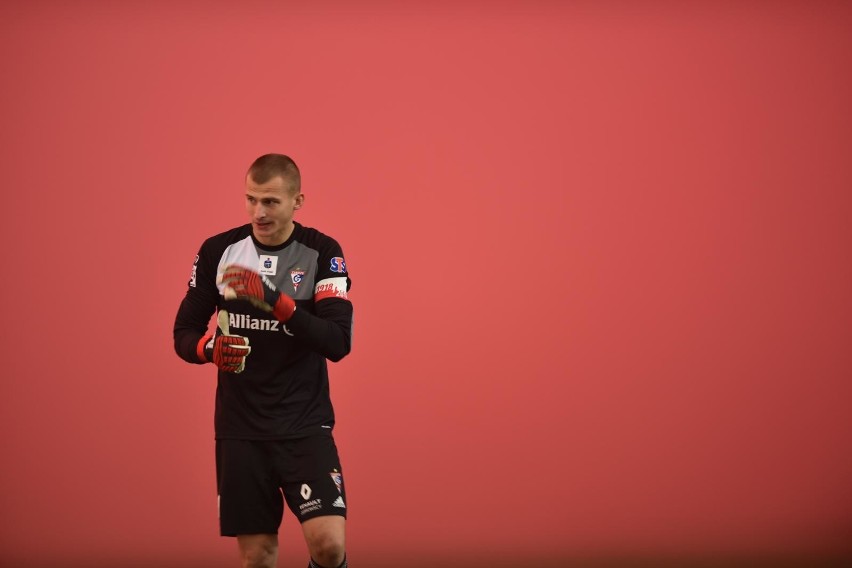 Legia Warszawa nie dała szans Górnikowi Zabrze w starciu 14....