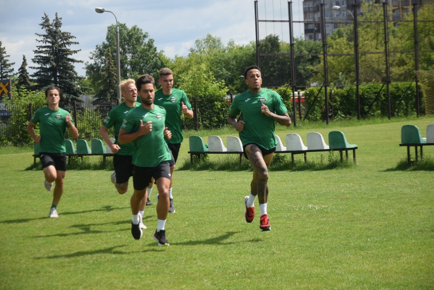 Środowy trening Radomiaka na boisku przy Struga 63. Było bardzo dużo biegania (Zobacz zdjęcia) 