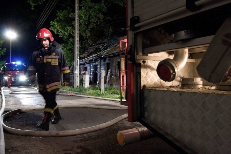 Straż pożarna szybko ugasiła pustostan