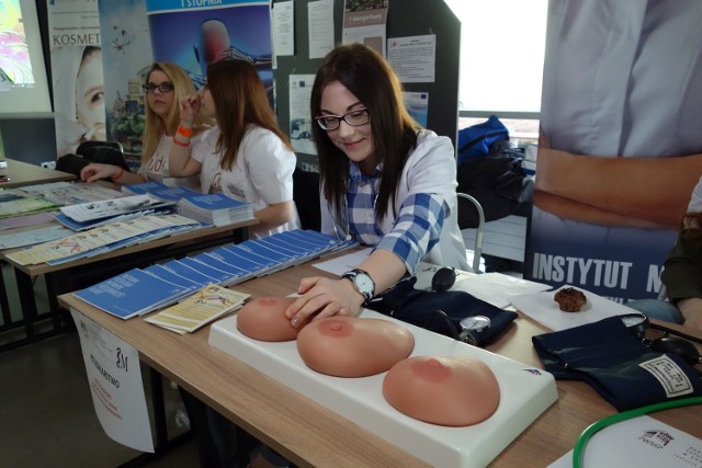 W czwartek od rana państwowa uczelnia w Łomży prezentowała uczniom szkół ponadgimnazjalnych z całego regionu swoją ofertę edukacyjną.