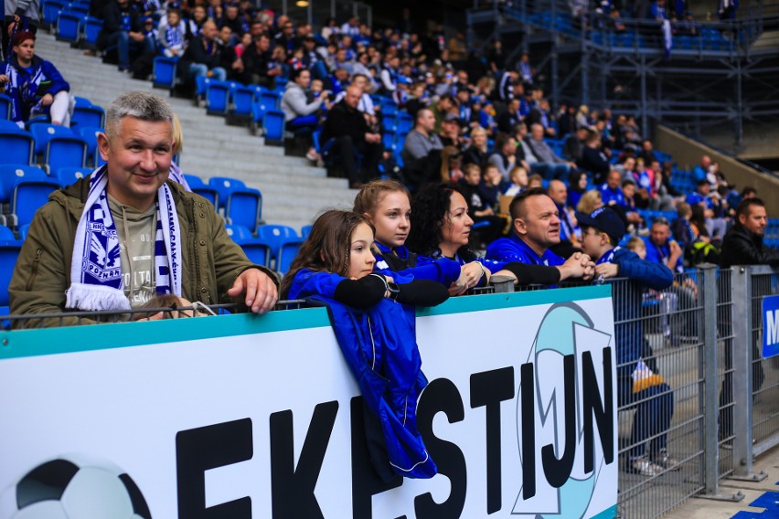 26 352 kibiców obejrzało z trybun stadionu miejskiego mecz...