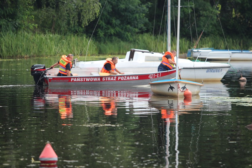 Trzebina. 18-latek utonął w Chechle? Trwają jego poszukiwania