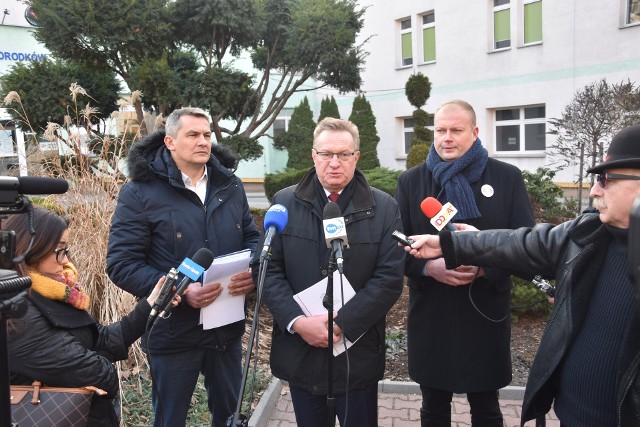 Konferencje opozycji w Opolu dotyczące Polskiego Ładu i inflacji.