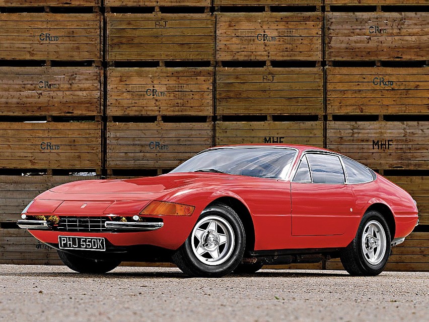 Ferrari 364 GTB/4 Daytona...