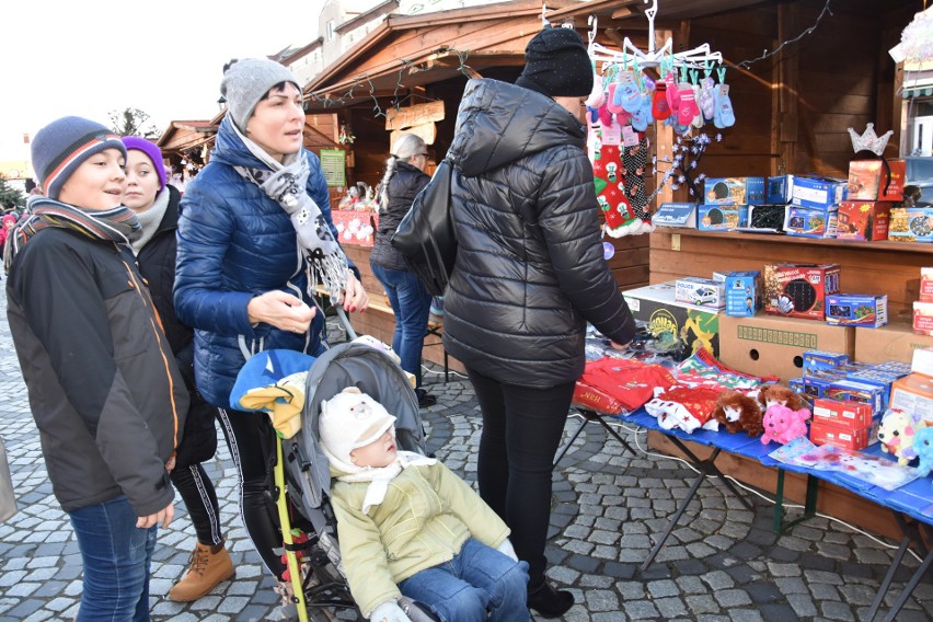Haft i rękodzieło na rynku w Nakle oraz świąteczne klimaty