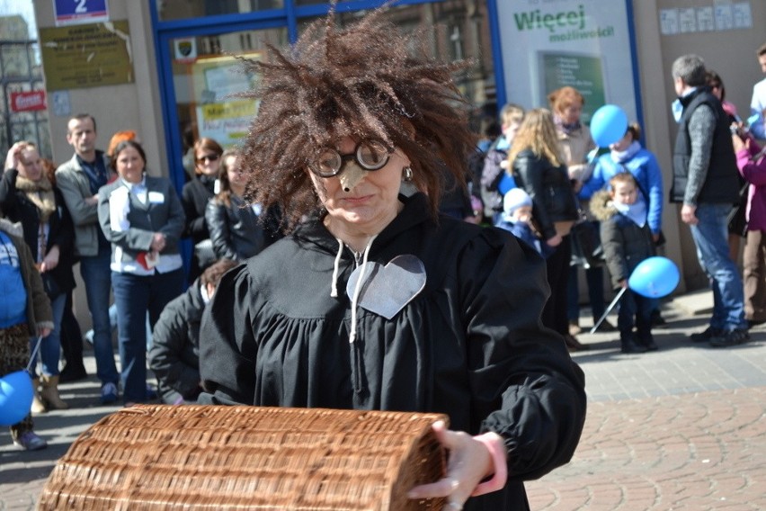 Zabrze: happening kampanii "Niebieskie Zabrze" na rzecz...