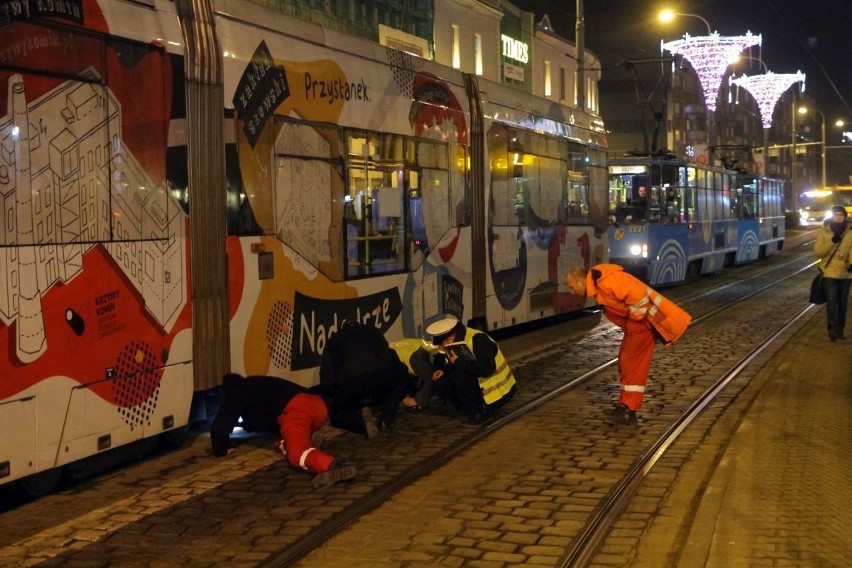 Wykolejenie tramwaju na Kazimierza Wielkiego