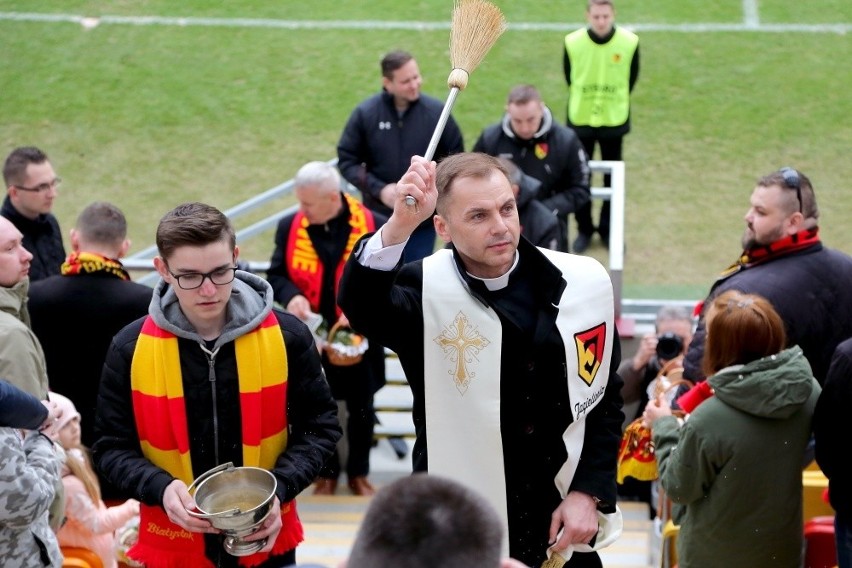 W Wielką Sobotę na trybunie Ultra Stadionu Miejskiego przy...