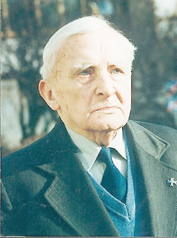 Jan Ładoś często odwiedzał Grudziądz,  uczestnicząc m.in. w Zjazdach Kawalerzystów II  RP