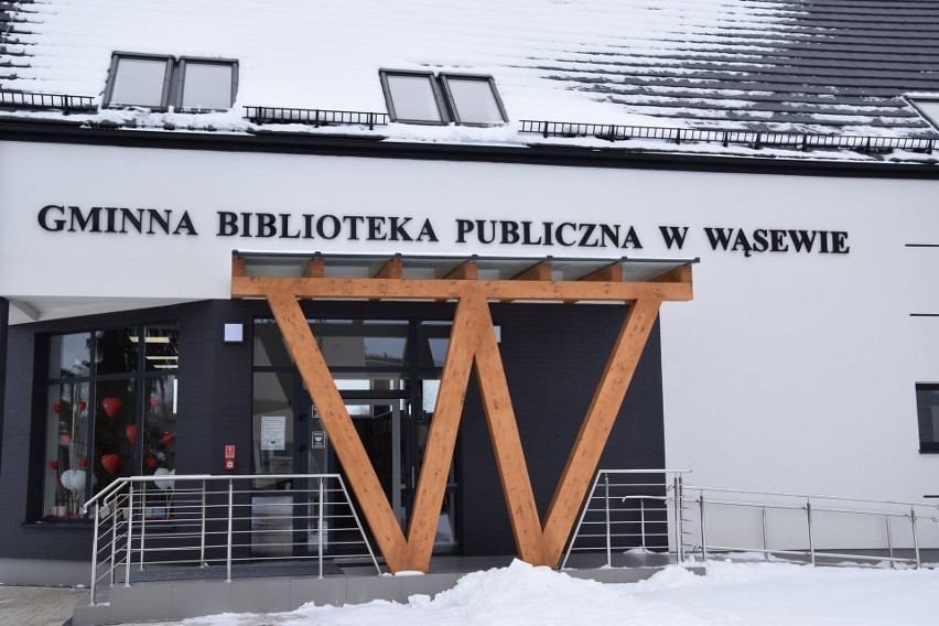 Biblioteka w Wąsewie z nową siedzibą. Od 14.02.2021 placówka wznowiła działalność (zdjęcia)