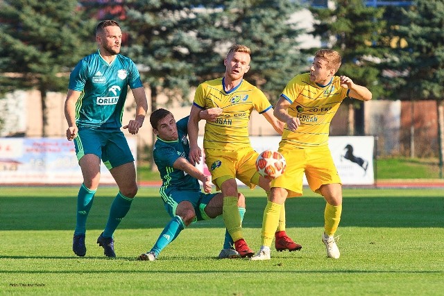Ekoball Stal Sanok pokonał Partyzanta Targowiska 2:0 w meczu 4 ligi podkarpackiej.