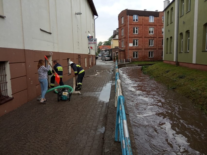 W poniedziałek (20 maja) potężna ulewa przeszła nad Bytowem....