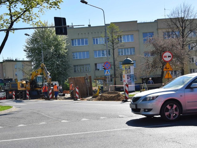 Na ulicy Struga prace prowadzą Wodociągi Miejskie.