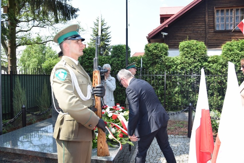 Hołd dla 30 ofiar pacyfikacji Radwanowic w miejscu kaźni hitlerowskiej. Wspomnienia bestialskiego mordu [ZDJĘCIA] 