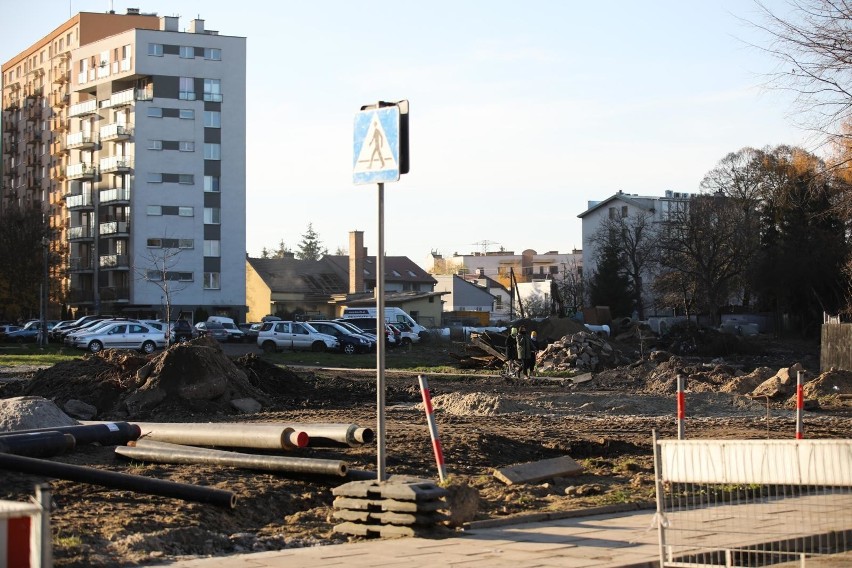 Prace związane z budową linii tramwajowej do Górki Narodowej...