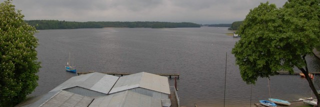 Szczecineckie jezioro u progu lata jest zamknięte dla kąpiących.