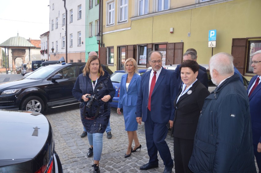 Wybory samorządowe 2018. Wicepremier Beata Szydło spotkała się z tarnowianami na Rynku [ZDJĘCIA]