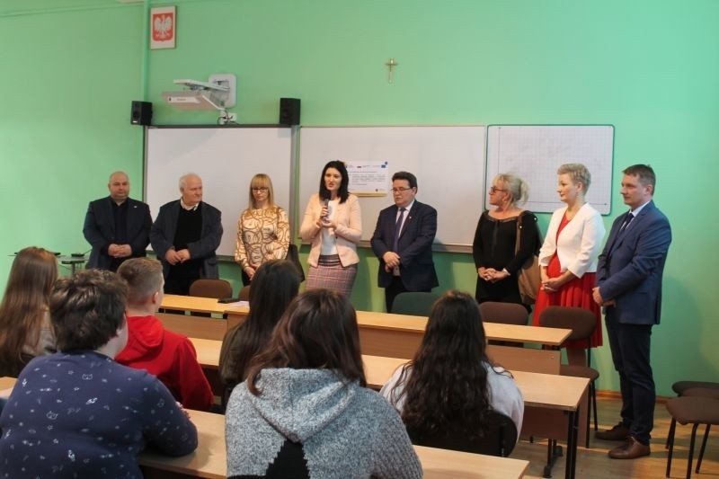 W szkołach powiatu golubsko-dobrzyńskiego ruszył projekt...