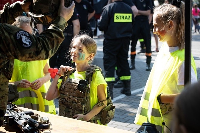 Piknik rodzinny w Szkole Podstawowej nr 1 w Przeciszowie pod...