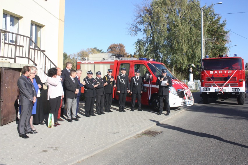 OSP Bzów ma nowy samochód ratowniczo-gaśniczym ZDJĘCIA