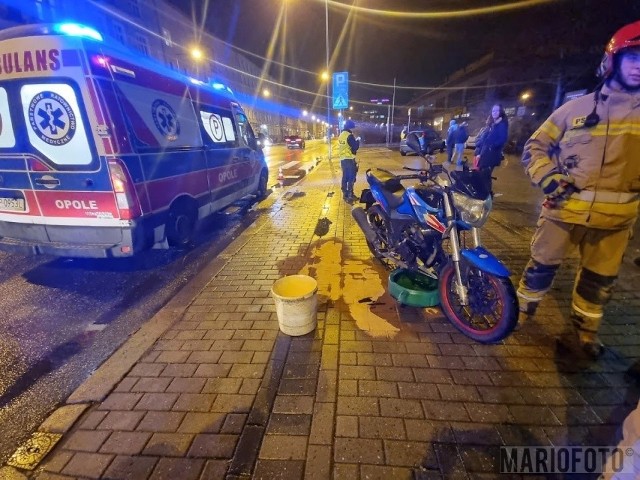 Zderzenie forda z motorowerem na ul. Ozimskiej w Opolu.