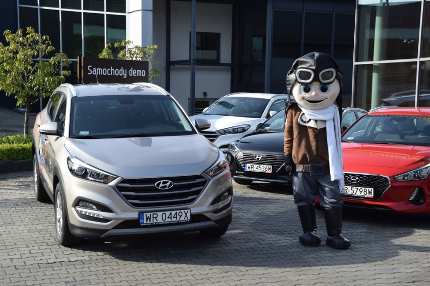 Cerrad Czarni Radom odebrali nowe samochody od M. i R. Prasek Hyundai