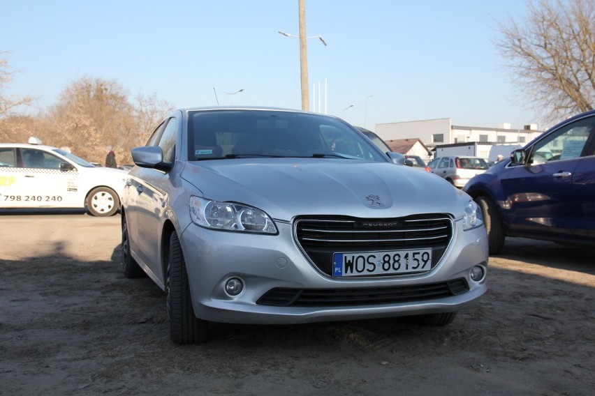 Peugeot 301, rok 2014, 1.6 benzyna+gaz, cena 19 800 zł