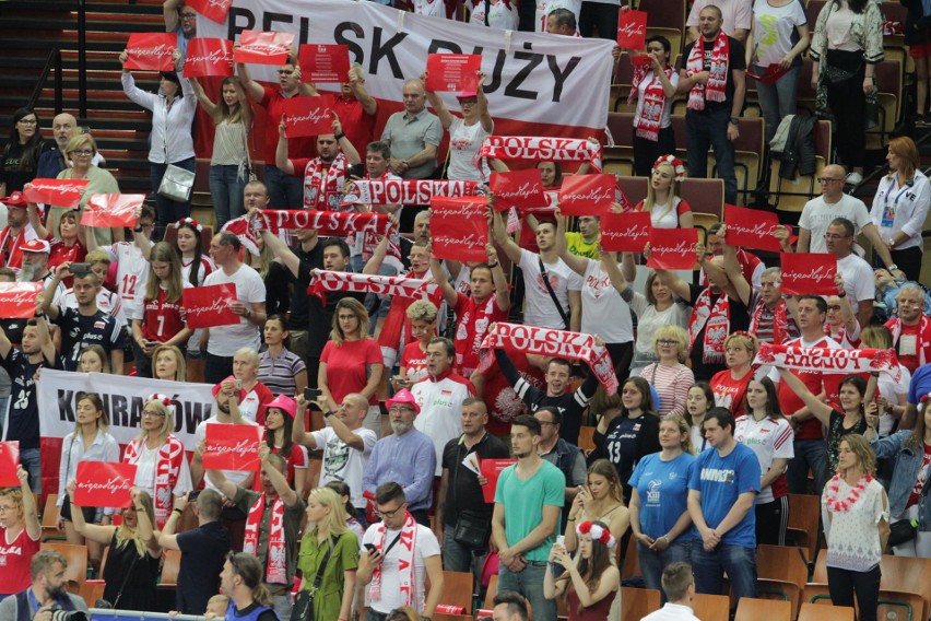 Liga Narodów: Kibice podczas meczu Polska - USA w Spodku...