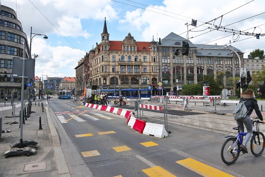 Remont rozjazdu tramwajowego na skrzyżowaniu ulic...