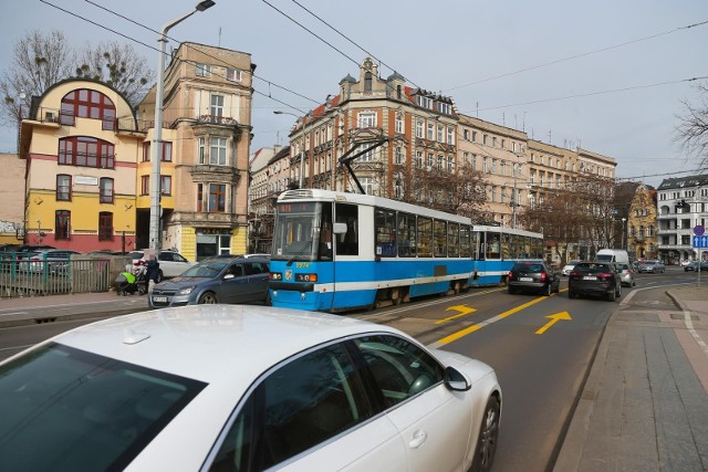 Most Uniwersytecki we Wrocławiu. Zdjęcie ilustracyjne.